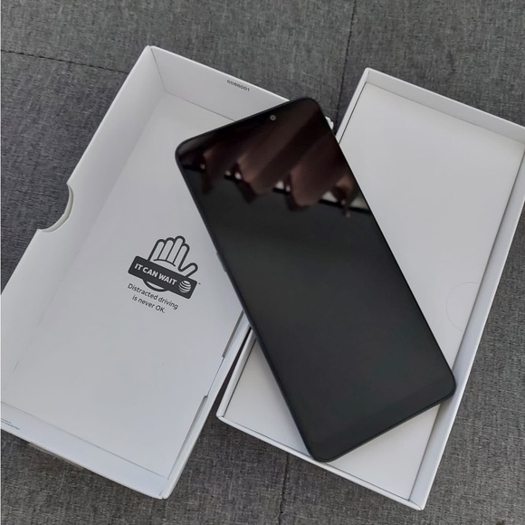 Alcatel Axell att cellphone new - Picture 4 of 4